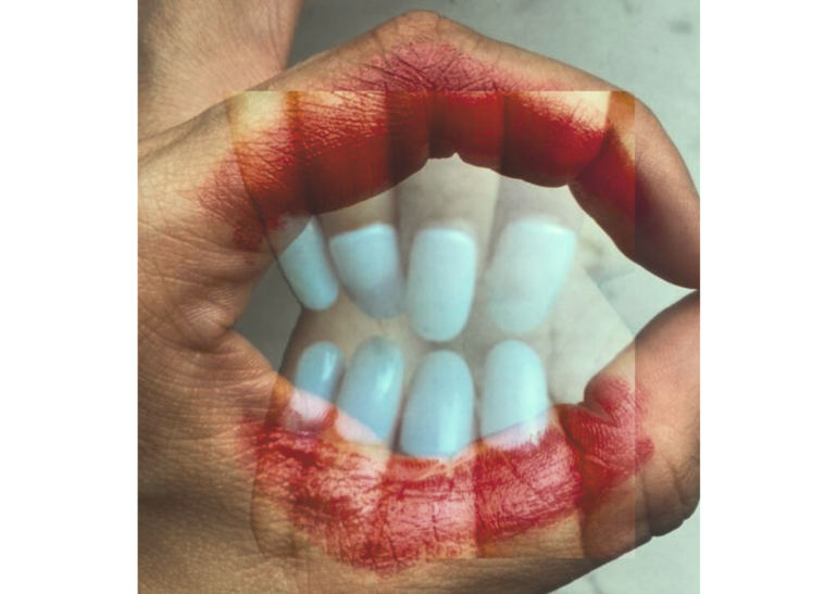 © Zoe Straub