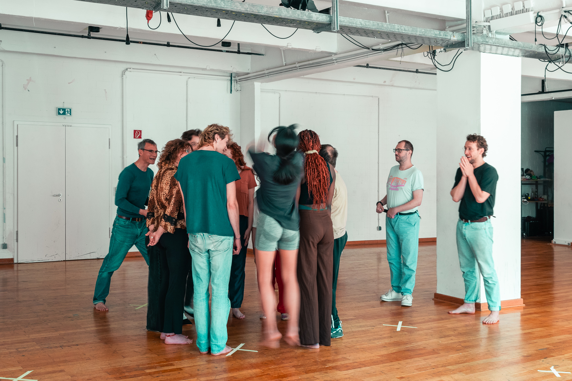 Student:innengruppe beim Proben
